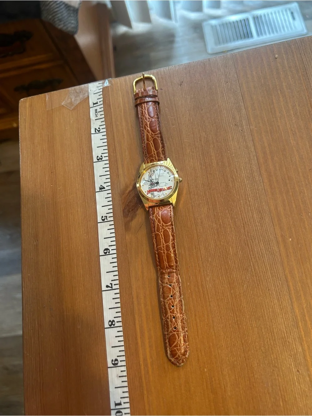 Vintage 90's Merrie Melodies Bugs Bunny Looney Tunes Leather Strap
